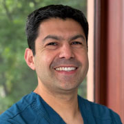 Dr. José Salinas 